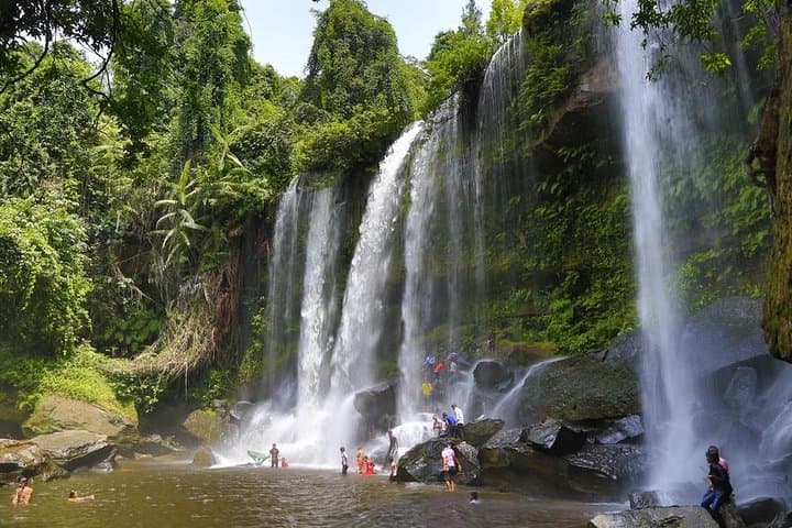 Phnom Kulen Waterfall & 1000 Lingas River: Private Day Tour from Siem Reap