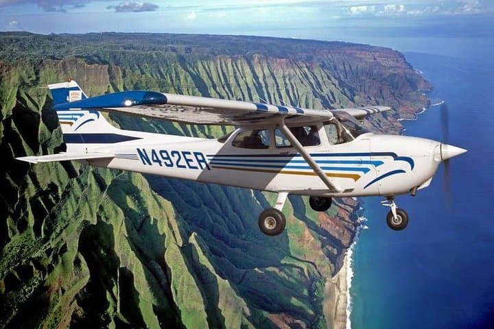 Soaring Over Kauai: A Private Cessna Air Tour Above the Garden Isle