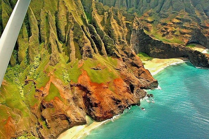 Soaring Over Kauai: A Private Cessna Air Tour Above the Garden Isle photo 2