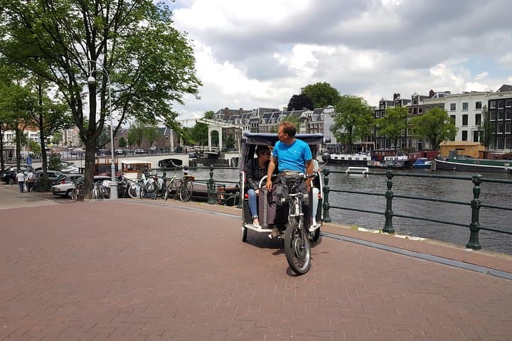 Amsterdam Pedicab Tour: Private 2.5-Hour Rickshaw Ride Through the Historic Center photo 2