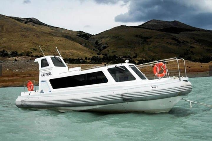 Pioneros Navigation and Trekking: Perito Moreno Glacier Boat, Estancia Lunch & Forest Walk photo 3