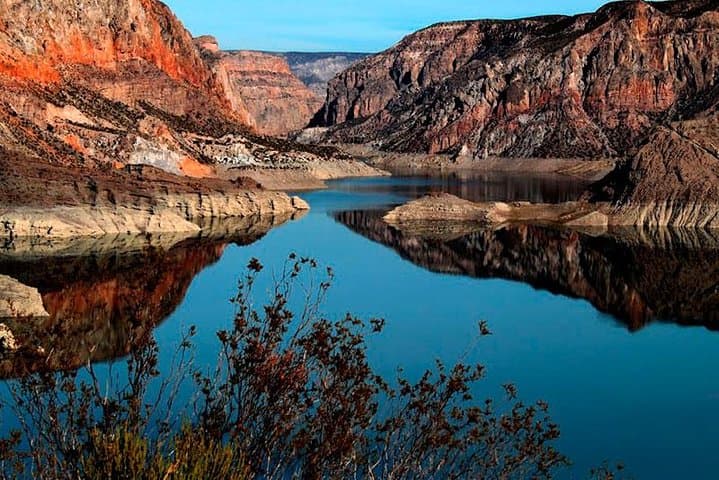 Atuel Canyon & San Rafael Day Trip from Mendoza — Uco Valley, Nihuil Dam & Valle Grande photo 2