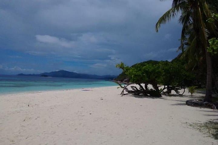 Coron Island Escapade: Malcapuya, Banana & Bulog Dos Island-Hopping Tour photo 1