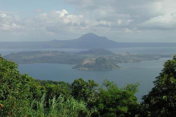 Tagaytay Shore Excursion: Taal Volcano Views, Palace in the Sky & Lunch photo 2