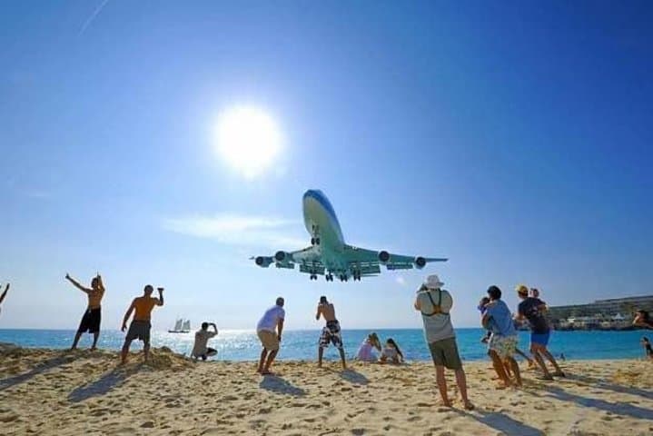 Maho Beach Plane-Spotting and Swim: St Maarten Shore Excursion Guide