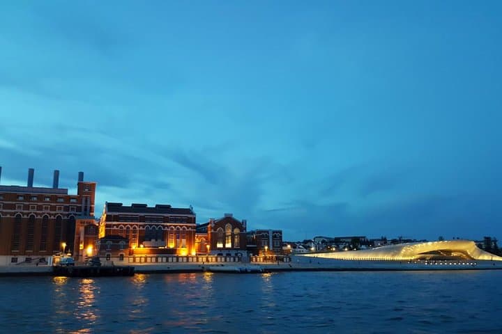 Sunset Sparkles: Private Romantic Tasting and Views in Lisbon photo 5