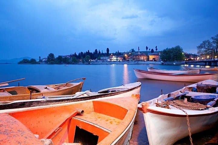 Kuala Selangor Fireflies Tour: Bukit Melawati, Mangrove Boat Ride & Seafood Dinner