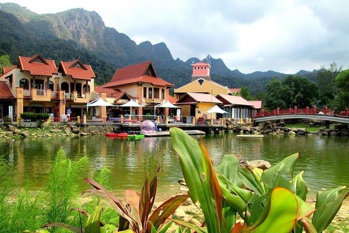 Langkawi SkyCab: Cable Car Ride & Oriental Village at Mount Mat Cincang photo 2