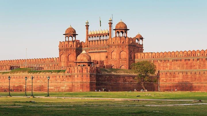 One-Day Delhi Cultural & Heritage Tour: Qutub Minar to Red Fort photo 2