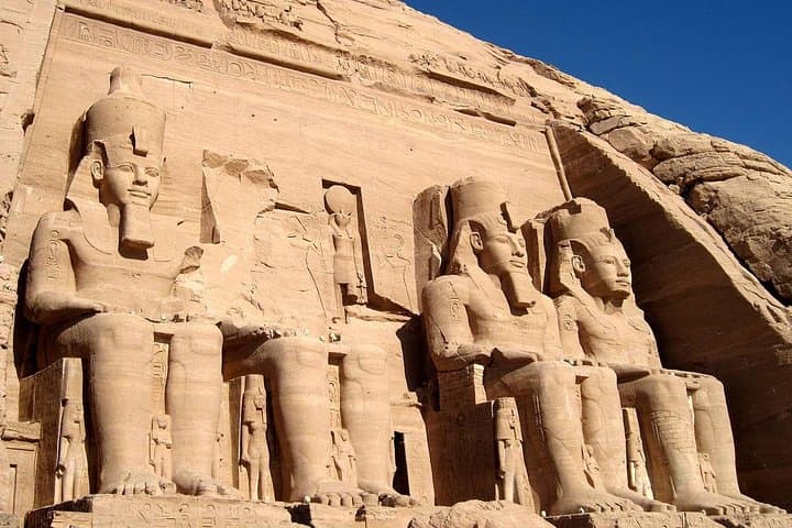 Abu Simbel by Air: Private Round-Trip Flight and Temple Tour from Aswan