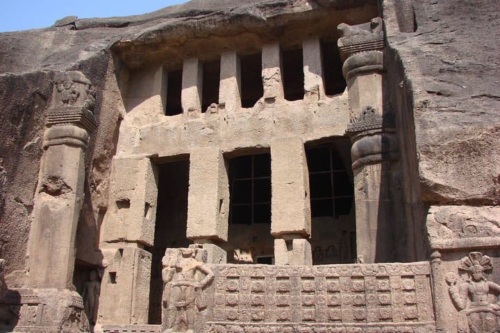 Customizable Mumbai Private Tour: Elephanta or Kanheri Caves & City Highlights photo 2