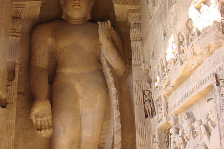 Customizable Mumbai Private Tour: Elephanta or Kanheri Caves & City Highlights photo 3