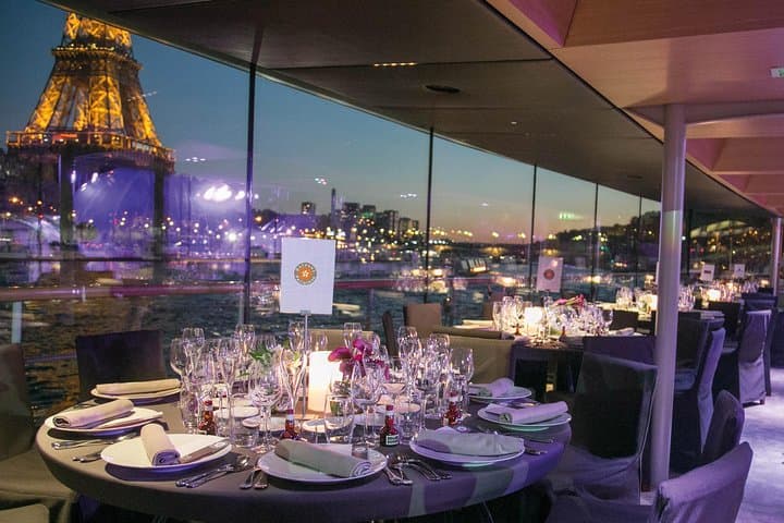 Seine River Christmas Cruise in Paris: 6-Course Dinner & Live Music