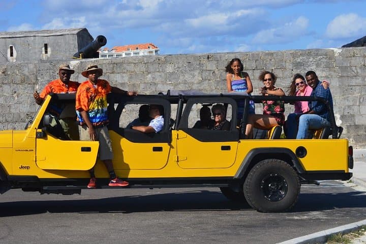 Funky Jeep Adventure in Nassau: Junkanoo, Rum & Local Flavors