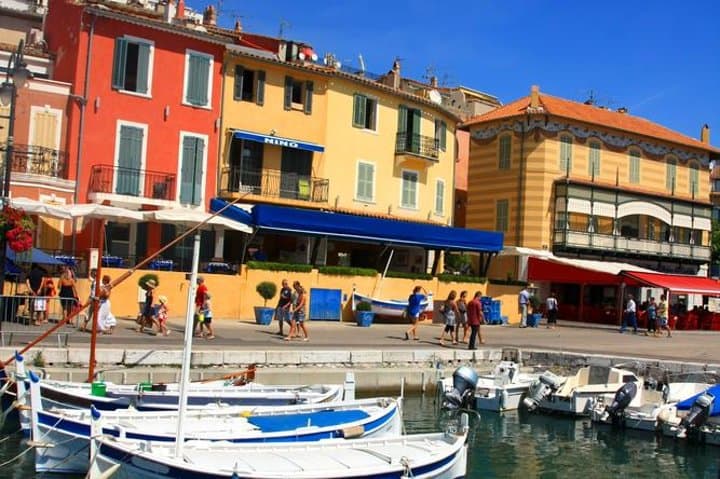 Cassis Half-Day Trip from Aix-en-Provence — Calanques Cruise & Village Market photo 2