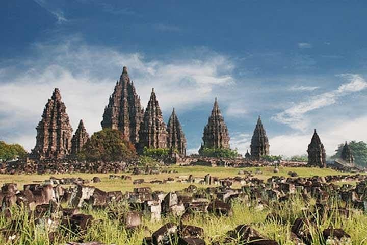 4-Day Java Temple & Volcano Tour: Borobudur, Prambanan, Bromo and Ijen