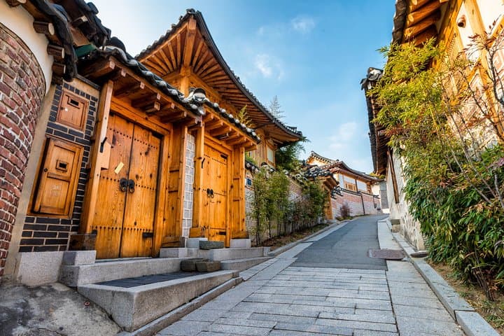 Half-Day Seoul Sightseeing: Bukchon Hanok, N Seoul Tower & Cheonggyecheon photo 1