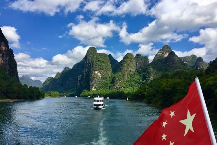 Li River Cruise from Guilin to Yangshuo with Impression Sanjie Liu Night Show