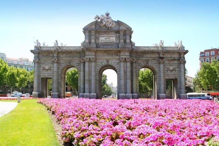 Private 3-Hour Madrid City Tour by Car — Customized Sightseeing Drive