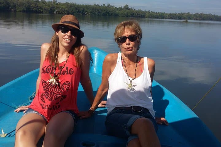 Bentota Village Tour: River Safari, Turtle Hatchery & Kande Viharaya Temple photo 1