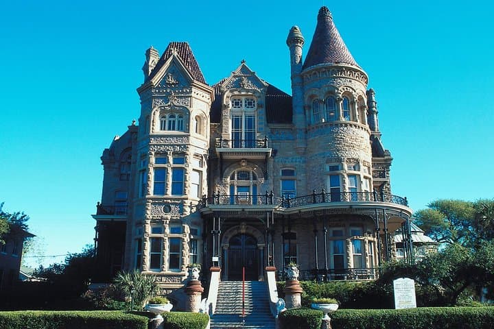 Houston to Galveston Day Trip: Double-Decker City Tour & Seawall Stroll photo 1