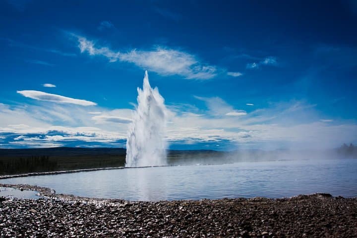 Private Golden Circle Classic Tour from Reykjavik — Guide to Þingvellir, Geysir, Gullfoss & Kerid