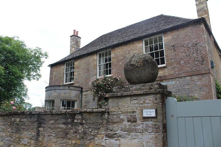 Day Trip to Downton Abbey: Highclere Castle & Bampton Coach Tour from London photo 3
