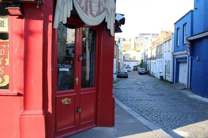 Paddington Bear Walking Tour: Explore Paddington, Little Venice & Notting Hill photo 2