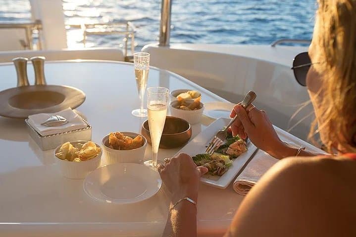 Private Oahu Sunset Yacht Charter from Ko Olina with Tasting Menu photo 4