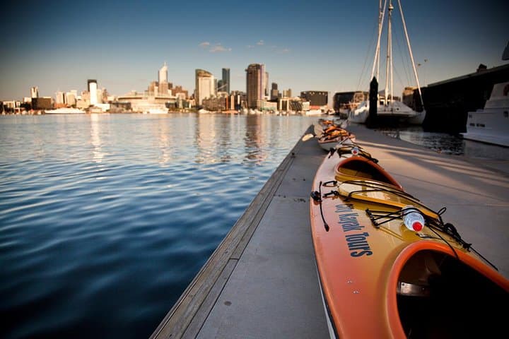 Sunset Kayak Dinner on the Yarra: Melbourne Skyline Paddle photo 2