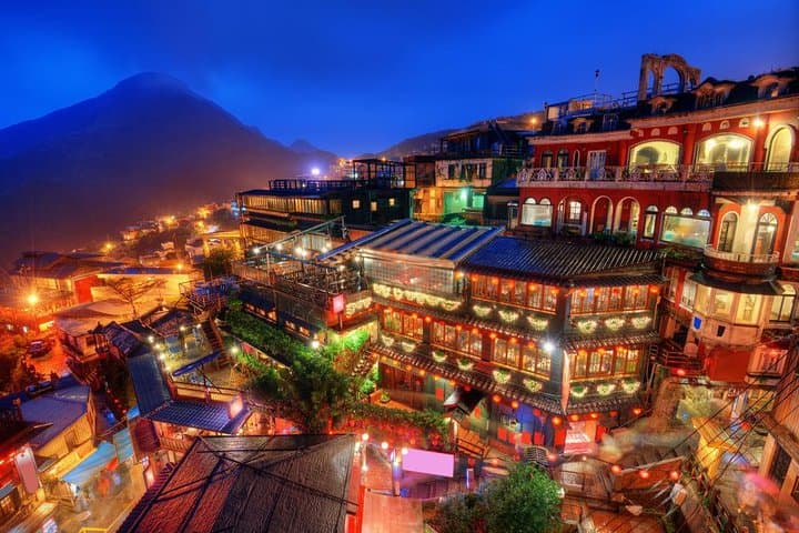 Jiufen & Yehliu Day Tour from Taipei: Coastal Geology, Old Gold Streets and Seafood Lunch