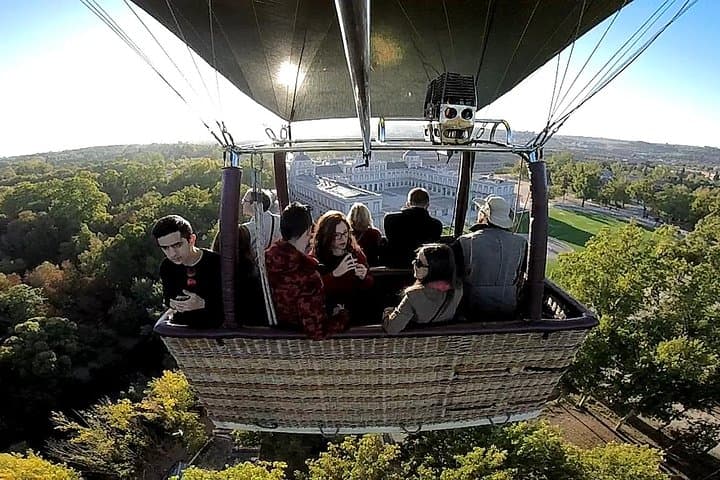 Sunrise Hot-Air Balloon Ride Over Aranjuez — Palace Views & Brunch
