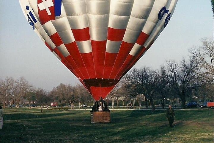 Sunrise Hot-Air Balloon Ride Over Aranjuez — Palace Views & Brunch photo 2