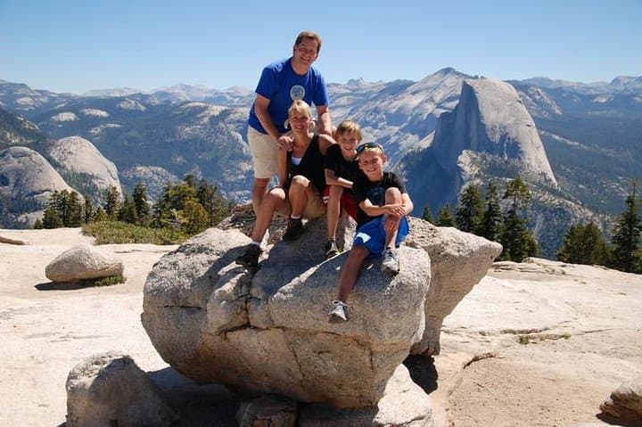 Private Family Hike in Yosemite: Half-Day Guided Walks for Beginners photo 2