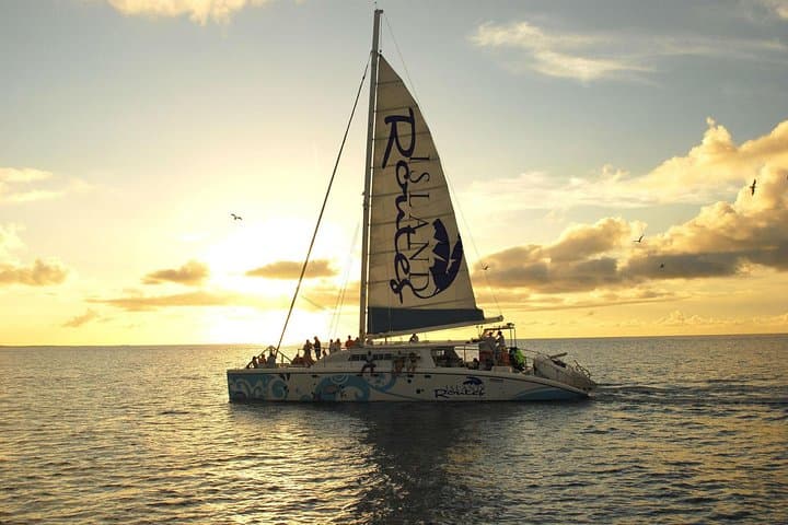 Montego Bay Reggae Sunset Catamaran Cruise: Sunset Sail with DJ & Open Bar photo 3