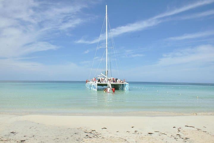 Sail the Enchanting Coast of Negril: A Catamaran Journey photo 2