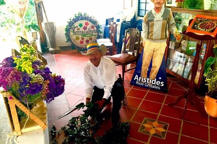 Santa Elena Flower Farm & Silleteros Cultural Tour from Medellín photo 3