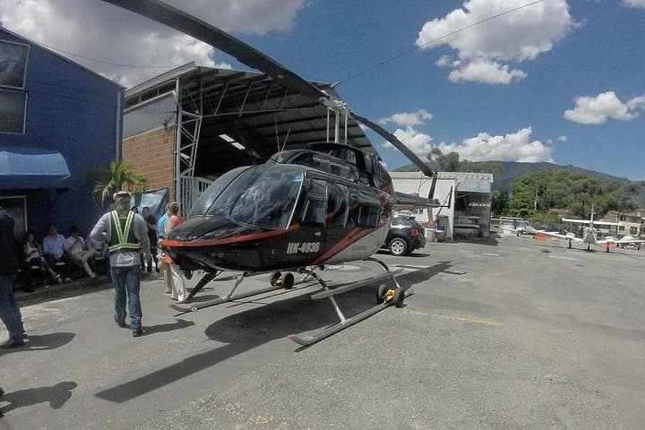 Medellín Helicopter Flight: 15-Minute Aerial Tour Over the Aburrá Valley photo 2