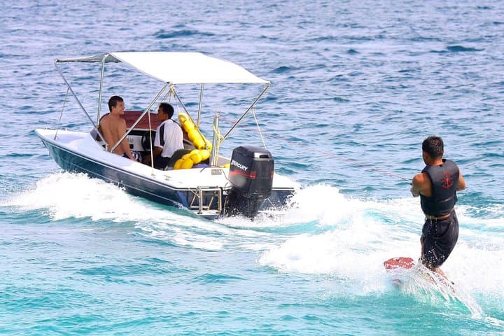 Cebu Wakeboarding: Beginner-Friendly Tow-Boat Sessions on Mactan Waters photo 2