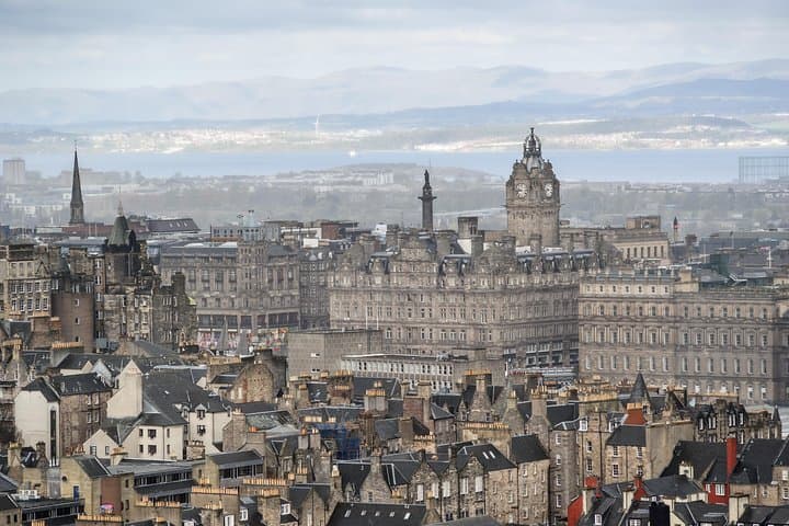 Edinburgh 3-Hour Italian Walking Tour — Royal Mile, Castle & Greyfriars photo 1