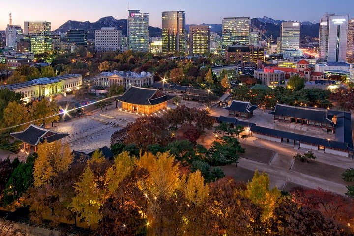 Moonlight Stroll at Deoksugung: Night Walk and Dinner in Seoul