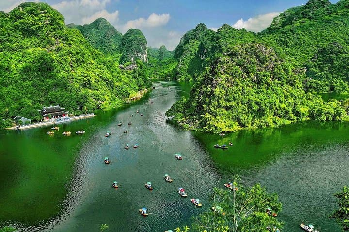 Trang An & Bich Dong: Day Cycling and Boat Tour from Hanoi to Ninh Binh photo 1
