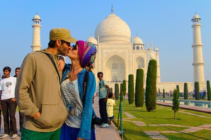 Sunrise at the Taj: 2-Day Luxury Agra Tour with Fatehpur Sikri photo 3