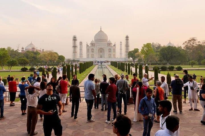 Same-Day Taj Mahal Agra Tour from Delhi: Sunrise, Agra Fort & Mehtab Bagh photo 2