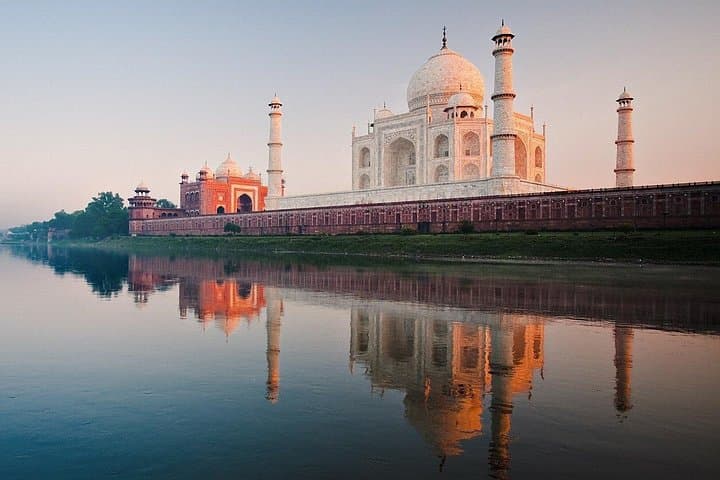 Taj Mahal by Gatimaan Express: 2-Day Private Train Tour from Delhi photo 2