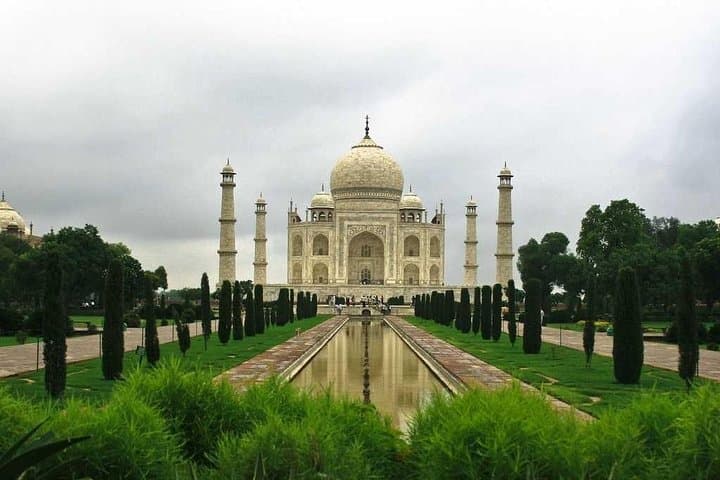 Taj Mahal by Gatimaan Express: 2-Day Private Train Tour from Delhi photo 3