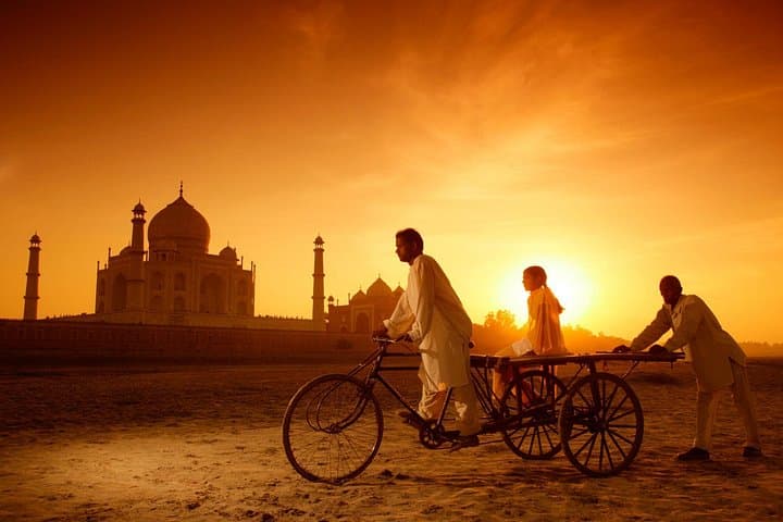 Sunrise Agra Tour: Taj Mahal & Agra Fort Private Day Trip from Delhi photo 2