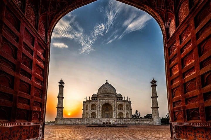 Gatimaan Express Day Trip: Taj Mahal & Agra Fort from Delhi photo 3