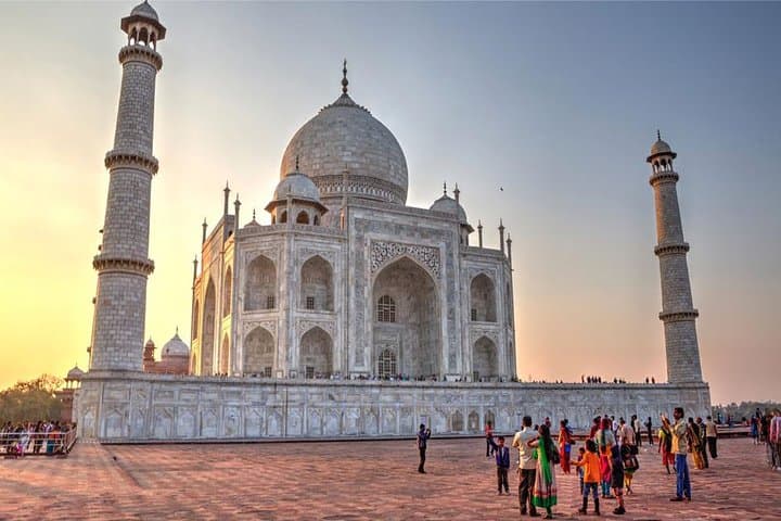 Same-Day Taj Mahal Tour from Delhi: Skip-the-Line Private Car to Agra photo 3