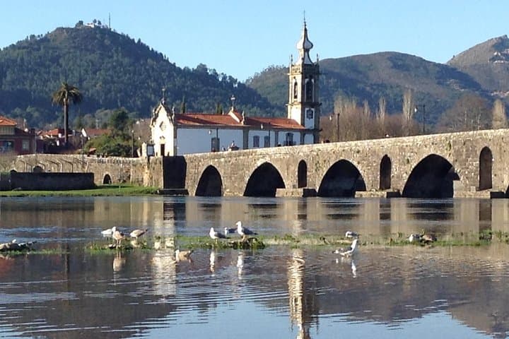 Viana do Castelo, Ponte de Lima & Barcelos: Northern Portugal Day Tour from Porto